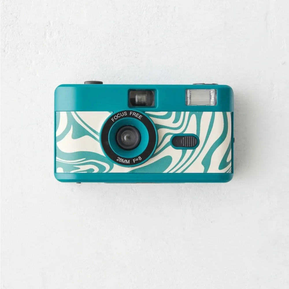 Retro UO 35mm Flash Camera
